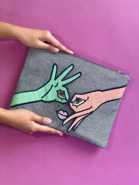 MARIVELOUS | Clutch Bag