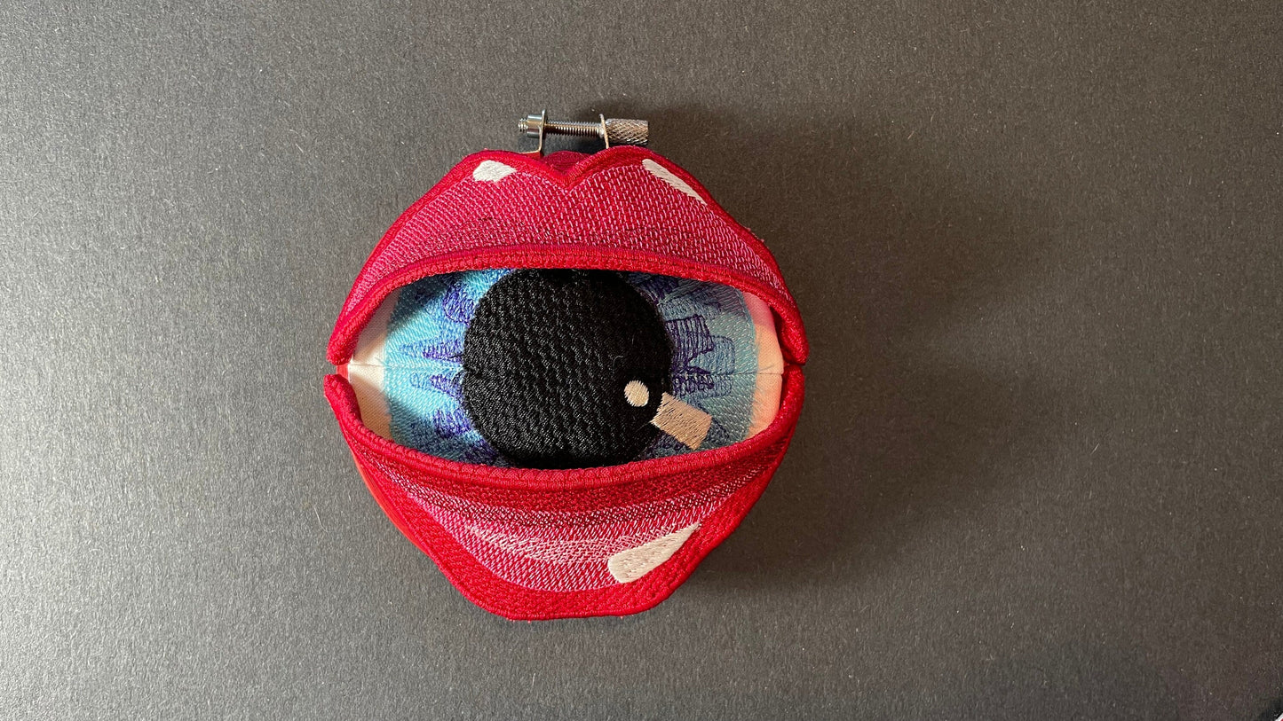 EIKO | Wall Hanging Fiber Art Lips with Eyes